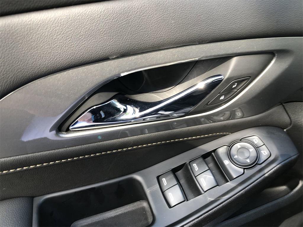 used 2023 Chevrolet Traverse car, priced at $32,499