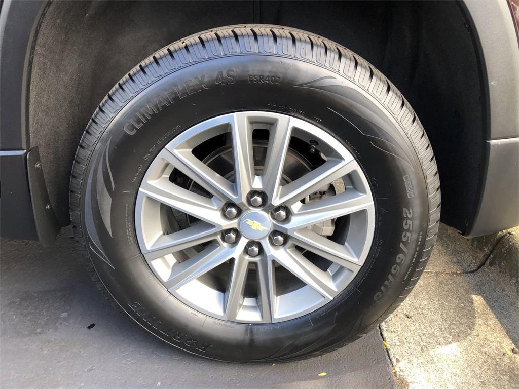 used 2023 Chevrolet Traverse car, priced at $32,499