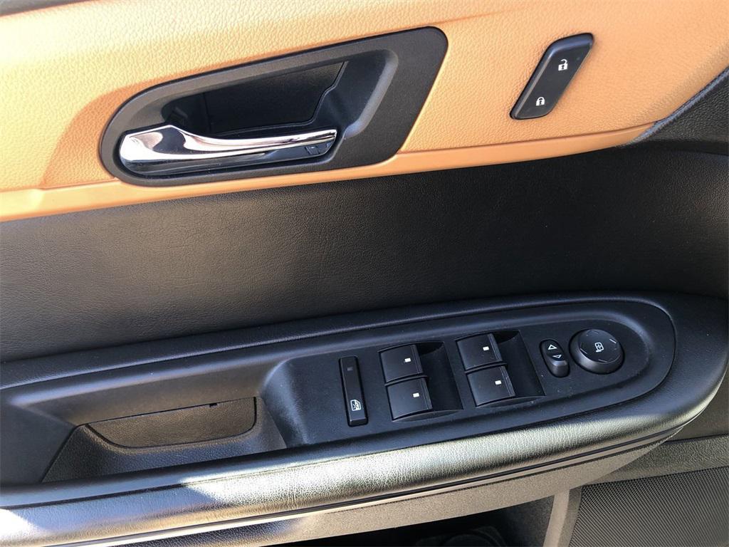 used 2014 Chevrolet Traverse car, priced at $5,999