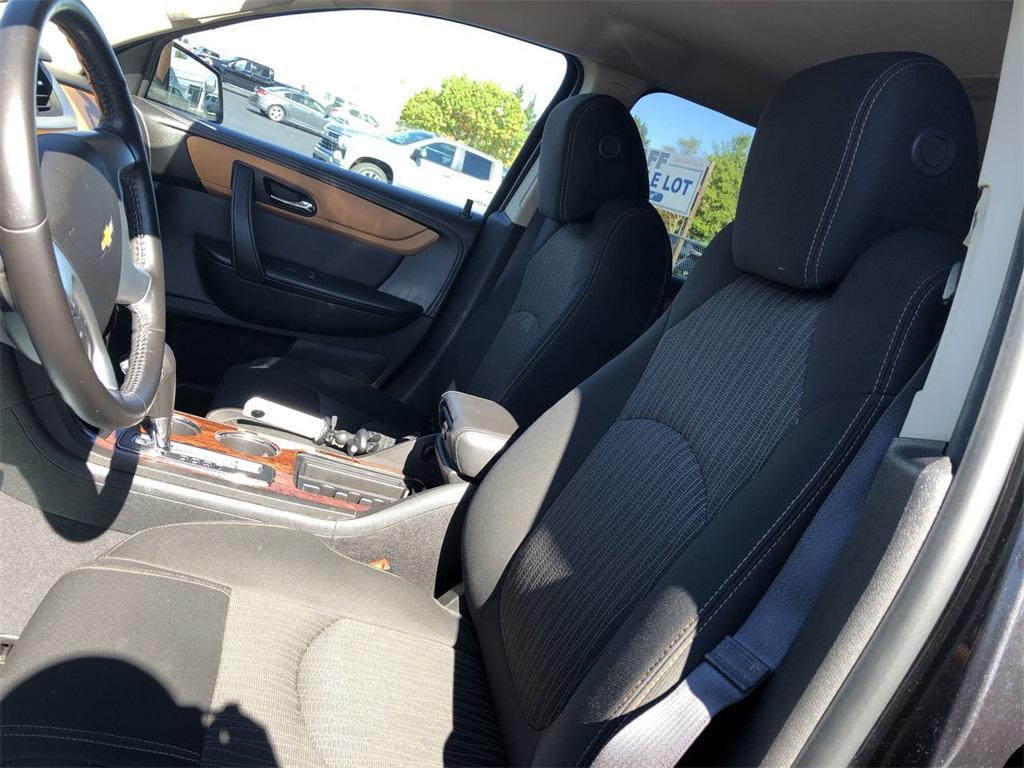 used 2014 Chevrolet Traverse car, priced at $5,999