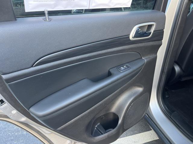used 2021 Jeep Grand Cherokee car, priced at $21,399