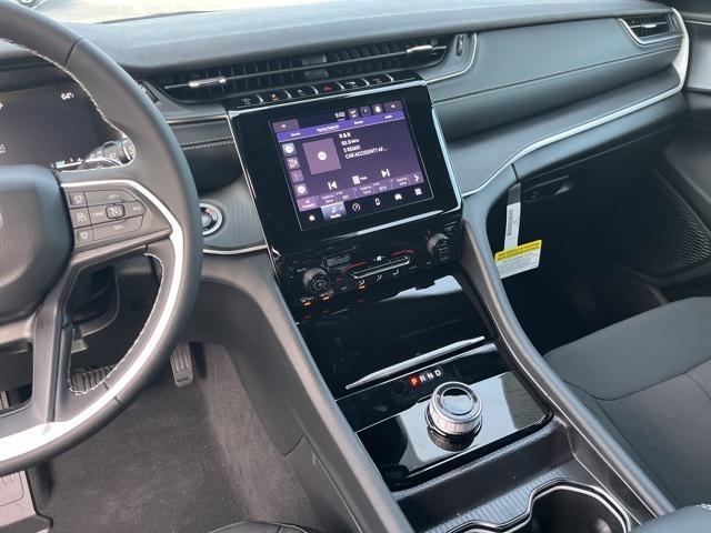 new 2025 Jeep Grand Cherokee car, priced at $34,904