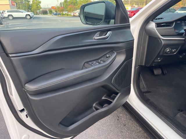 new 2025 Jeep Grand Cherokee car, priced at $34,904