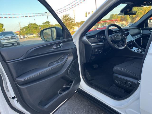 new 2025 Jeep Grand Cherokee L car, priced at $34,499