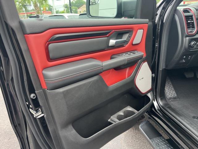 new 2025 Ram 1500 car, priced at $61,318