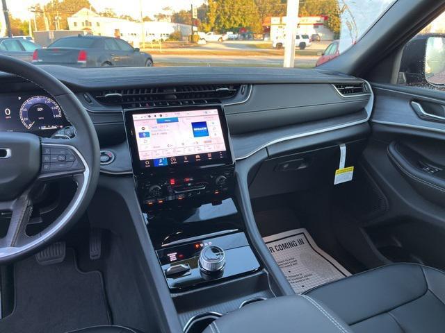 new 2025 Jeep Grand Cherokee L car, priced at $52,490