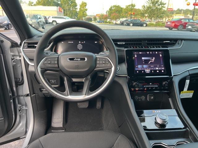 new 2025 Jeep Grand Cherokee car, priced at $35,078