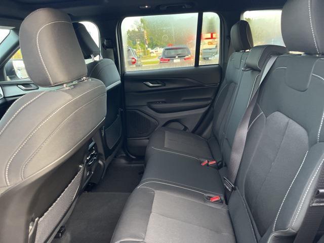 new 2025 Jeep Grand Cherokee car, priced at $35,078