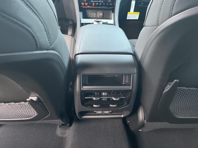 new 2025 Jeep Grand Cherokee car, priced at $35,078