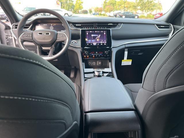 new 2025 Jeep Grand Cherokee car, priced at $35,078