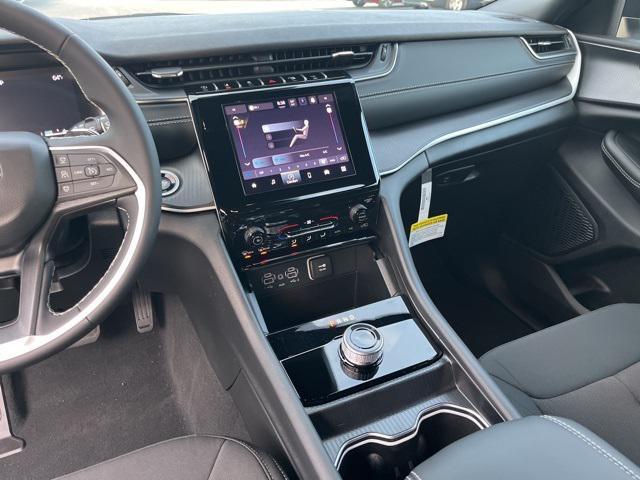 new 2025 Jeep Grand Cherokee car, priced at $35,078