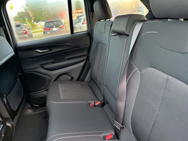 new 2025 Jeep Grand Cherokee car, priced at $35,078