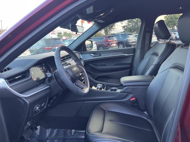 used 2025 Jeep Grand Cherokee car, priced at $44,399