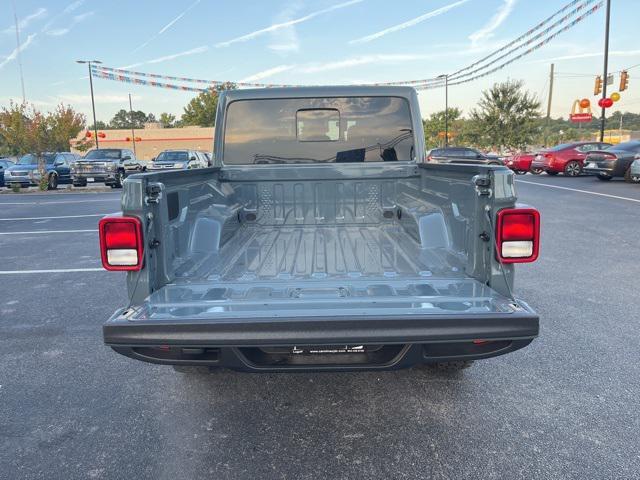 new 2025 Jeep Gladiator car, priced at $42,845