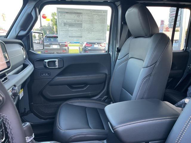 new 2025 Jeep Gladiator car, priced at $42,845