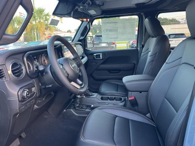 new 2025 Jeep Gladiator car, priced at $42,845