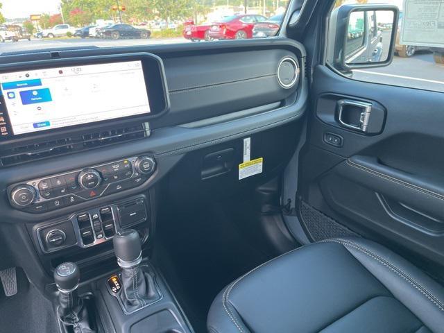 new 2025 Jeep Gladiator car, priced at $42,845