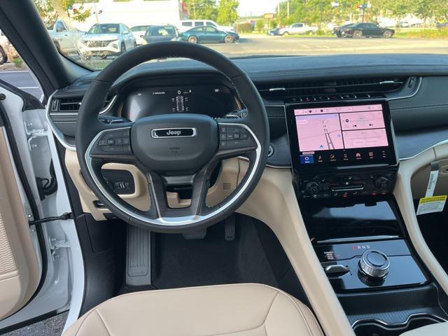 new 2025 Jeep Grand Cherokee car, priced at $45,665