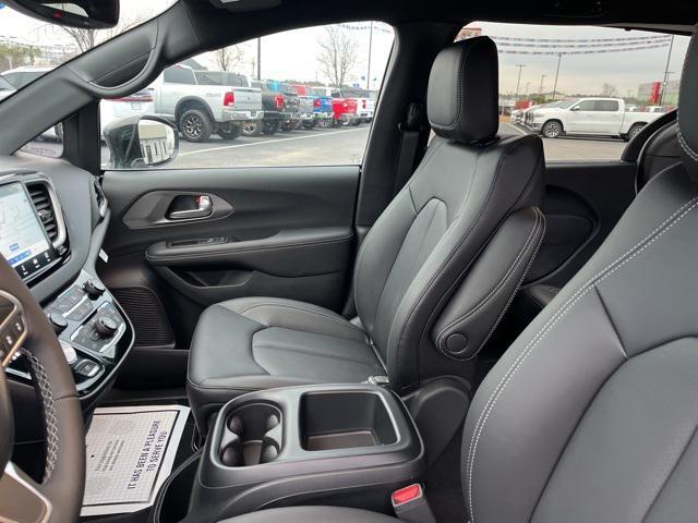 new 2025 Chrysler Voyager car, priced at $40,190