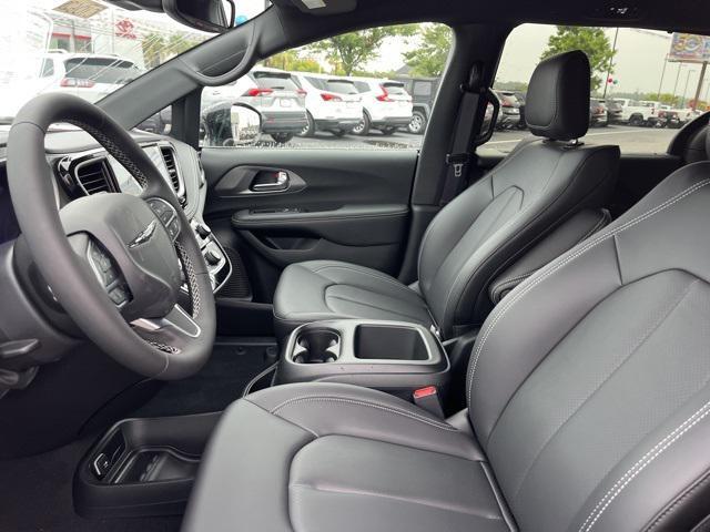 new 2026 Chrysler Pacifica car, priced at $39,123