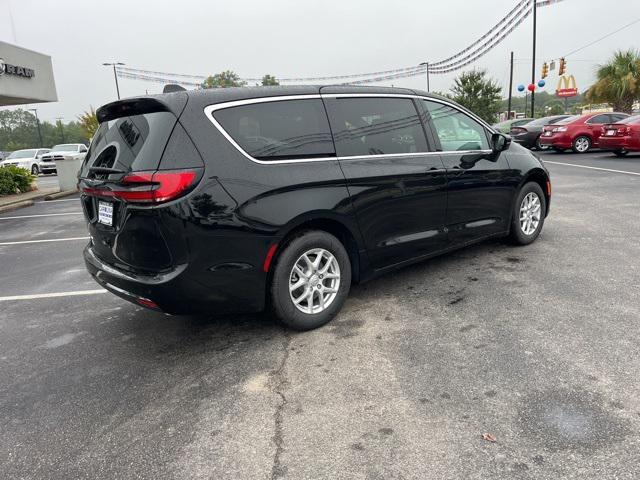 new 2026 Chrysler Pacifica car, priced at $39,123