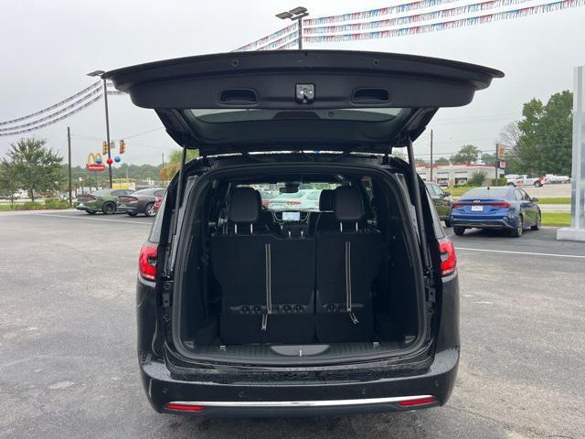 new 2026 Chrysler Pacifica car, priced at $39,123