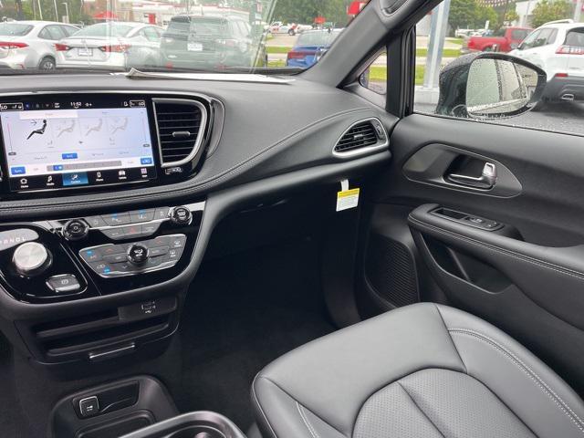 new 2026 Chrysler Pacifica car, priced at $39,123