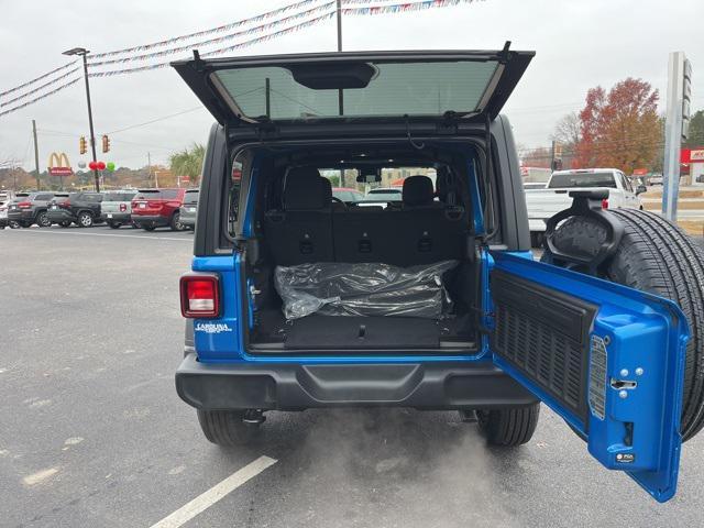 new 2025 Jeep Wrangler car, priced at $46,575