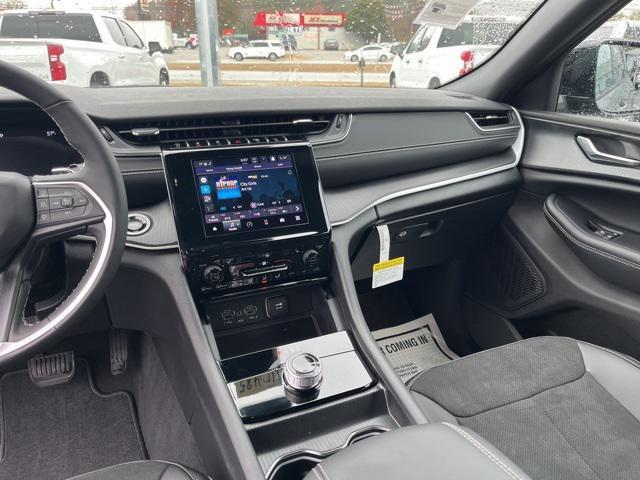 new 2025 Jeep Grand Cherokee car, priced at $45,675