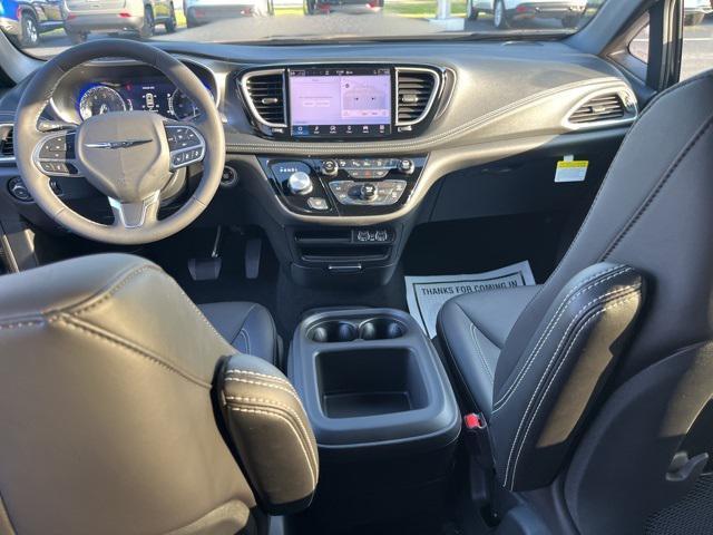 new 2025 Chrysler Pacifica car, priced at $45,725