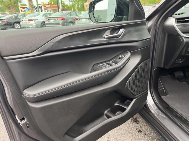 new 2025 Jeep Grand Cherokee L car, priced at $42,992
