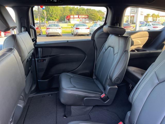 new 2026 Chrysler Pacifica car, priced at $40,953