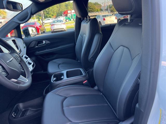 new 2026 Chrysler Pacifica car, priced at $40,953