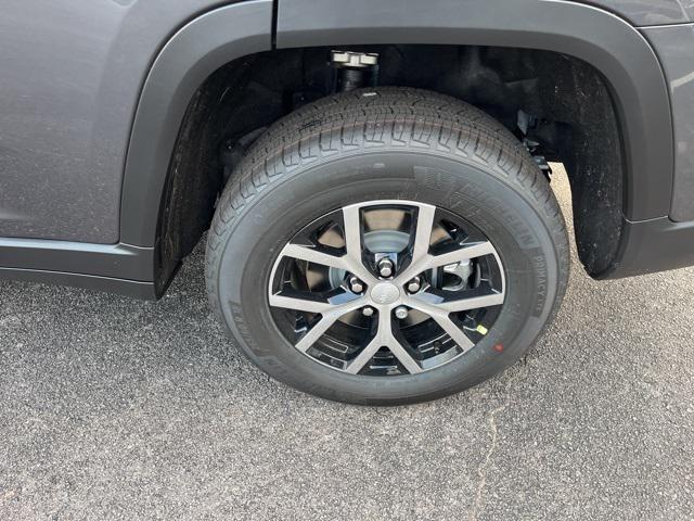 new 2025 Jeep Grand Cherokee L car, priced at $41,622