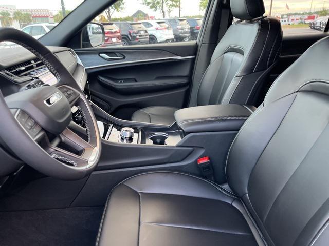 new 2025 Jeep Grand Cherokee L car, priced at $41,622