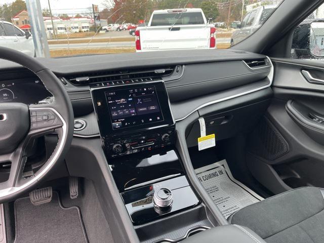 new 2025 Jeep Grand Cherokee L car, priced at $44,030