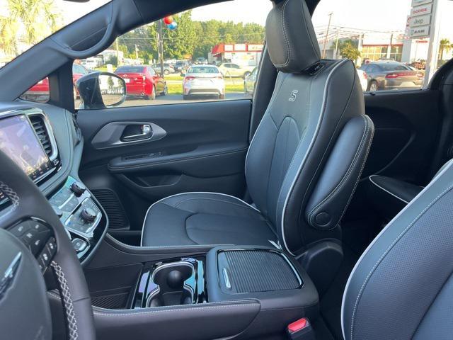 new 2026 Chrysler Pacifica car, priced at $50,050