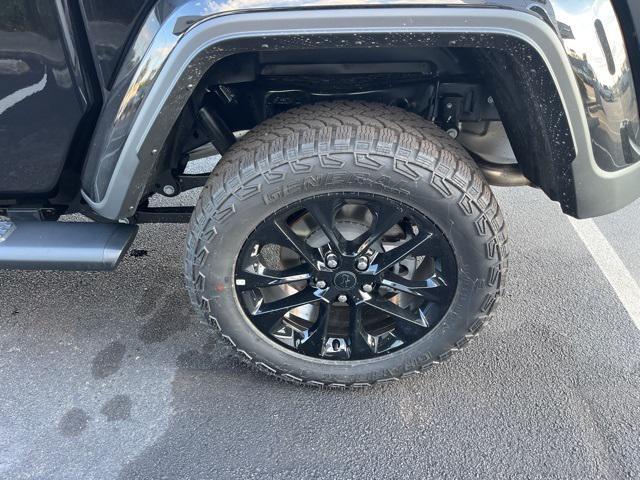 new 2025 Jeep Gladiator car, priced at $43,206