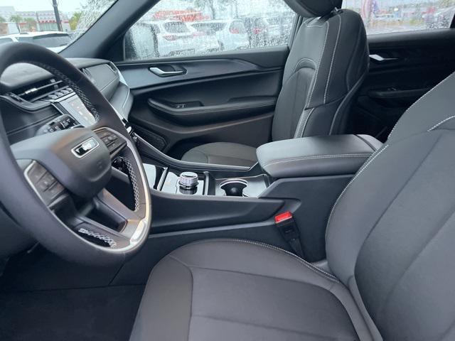 new 2025 Jeep Grand Cherokee car, priced at $35,530