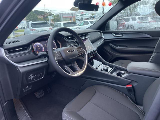 new 2025 Jeep Grand Cherokee car, priced at $35,530