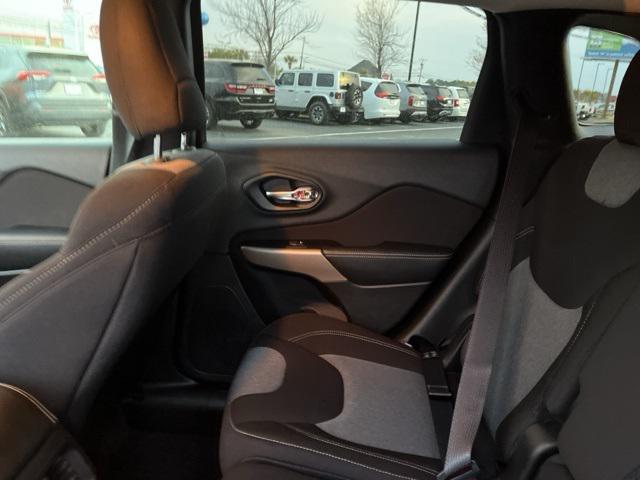 used 2018 Jeep Cherokee car, priced at $17,999