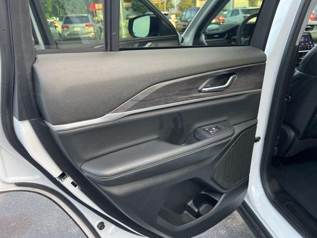 used 2023 Jeep Grand Cherokee car, priced at $27,799