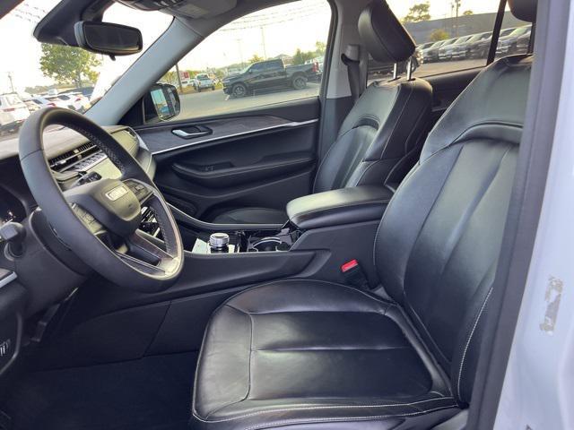 used 2023 Jeep Grand Cherokee car, priced at $27,799