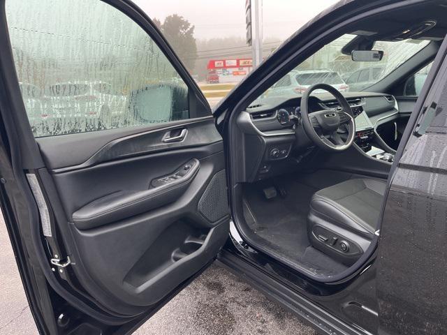 new 2025 Jeep Grand Cherokee L car, priced at $43,830