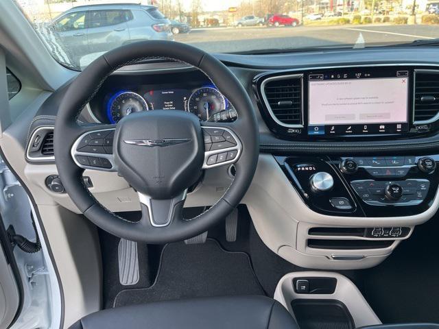 new 2024 Chrysler Pacifica car, priced at $40,749