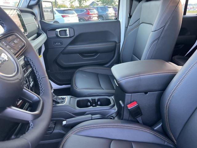 new 2025 Jeep Gladiator car, priced at $41,740