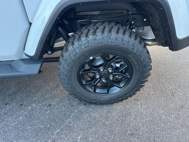 new 2025 Jeep Gladiator car, priced at $41,740
