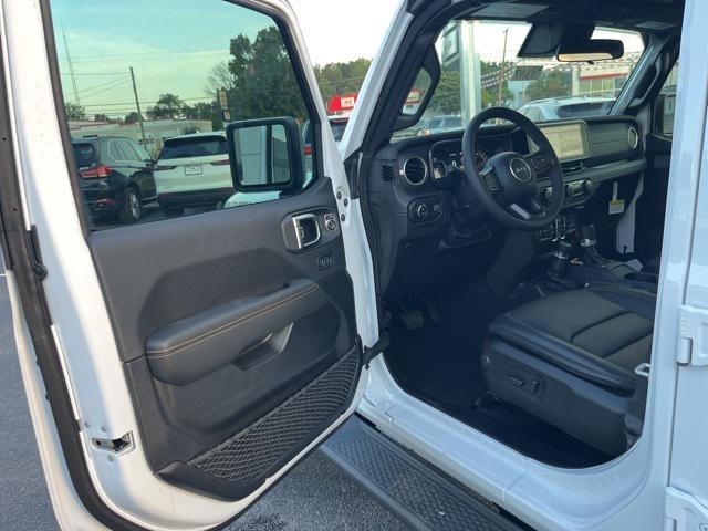 new 2025 Jeep Gladiator car, priced at $41,740