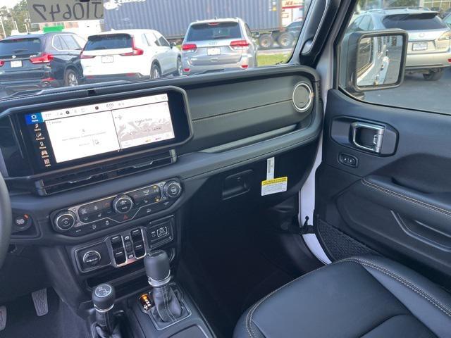 new 2025 Jeep Gladiator car, priced at $41,740