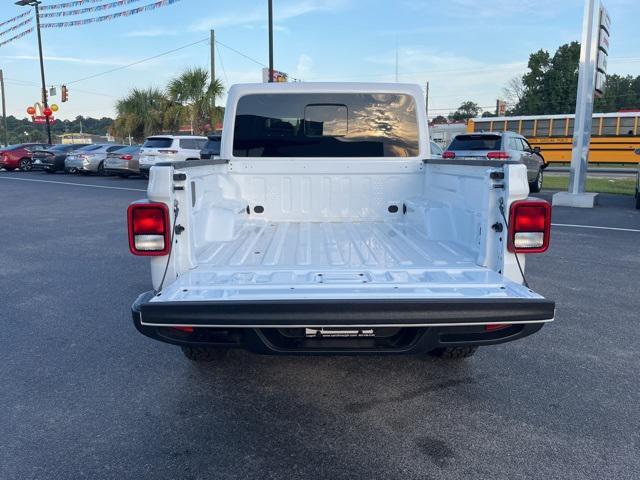 new 2025 Jeep Gladiator car, priced at $41,740